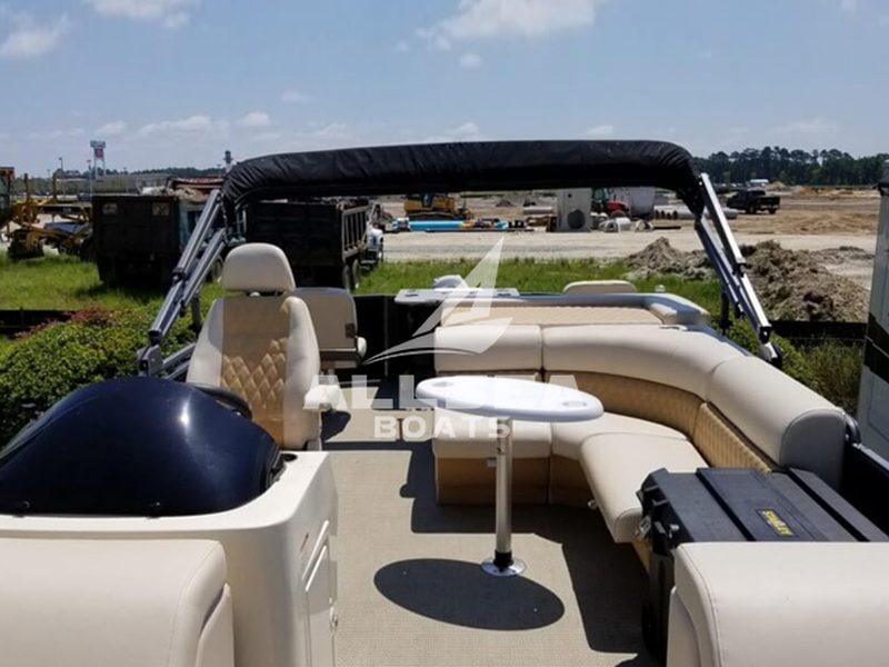 Spacious Versatile Deck Configurations Spacious Versatile Deck Configurations