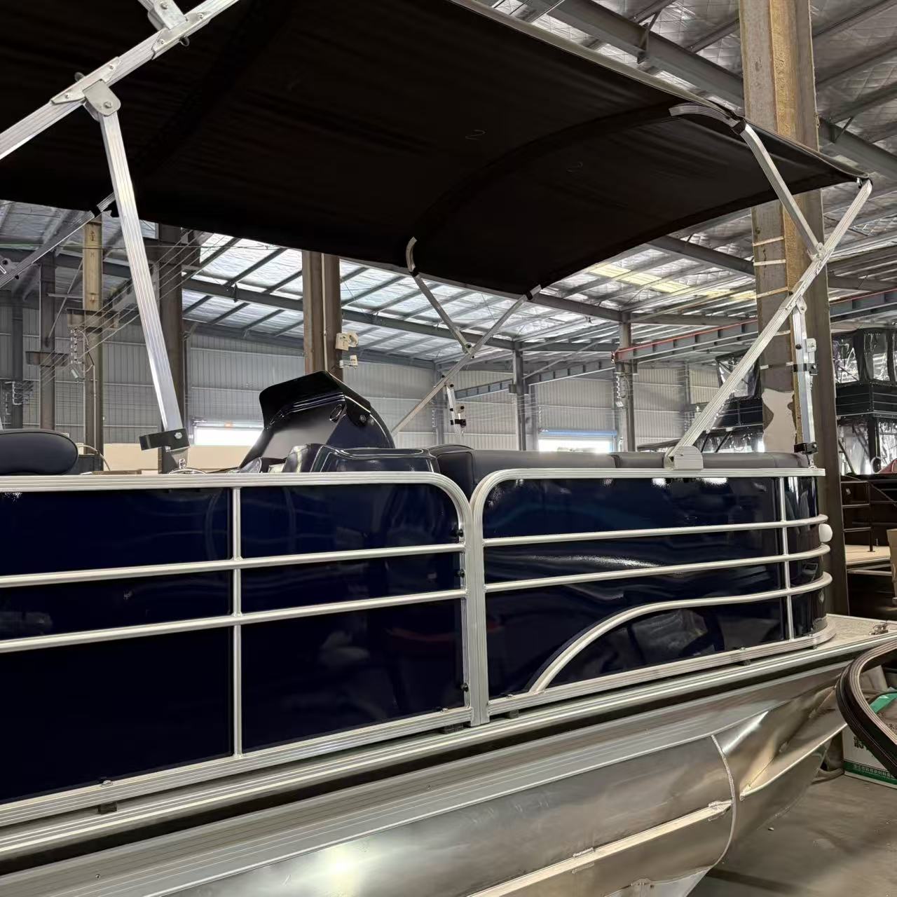 19ft Classic Pontoon with fishing seats10 19ft Classic Pontoon with fishing seats10