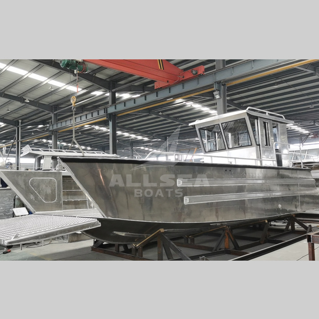 motor-driven landing craft