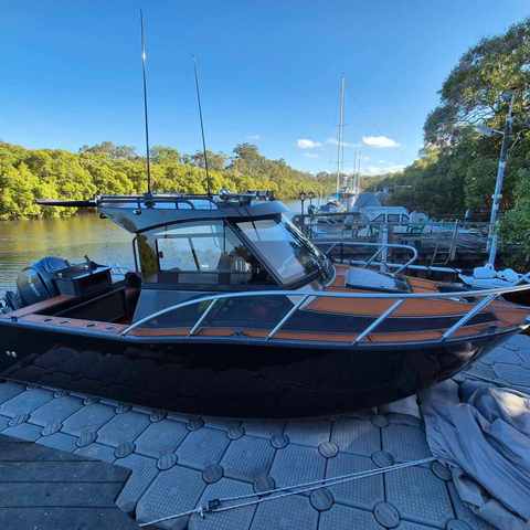 Profisher Boat 6.85m