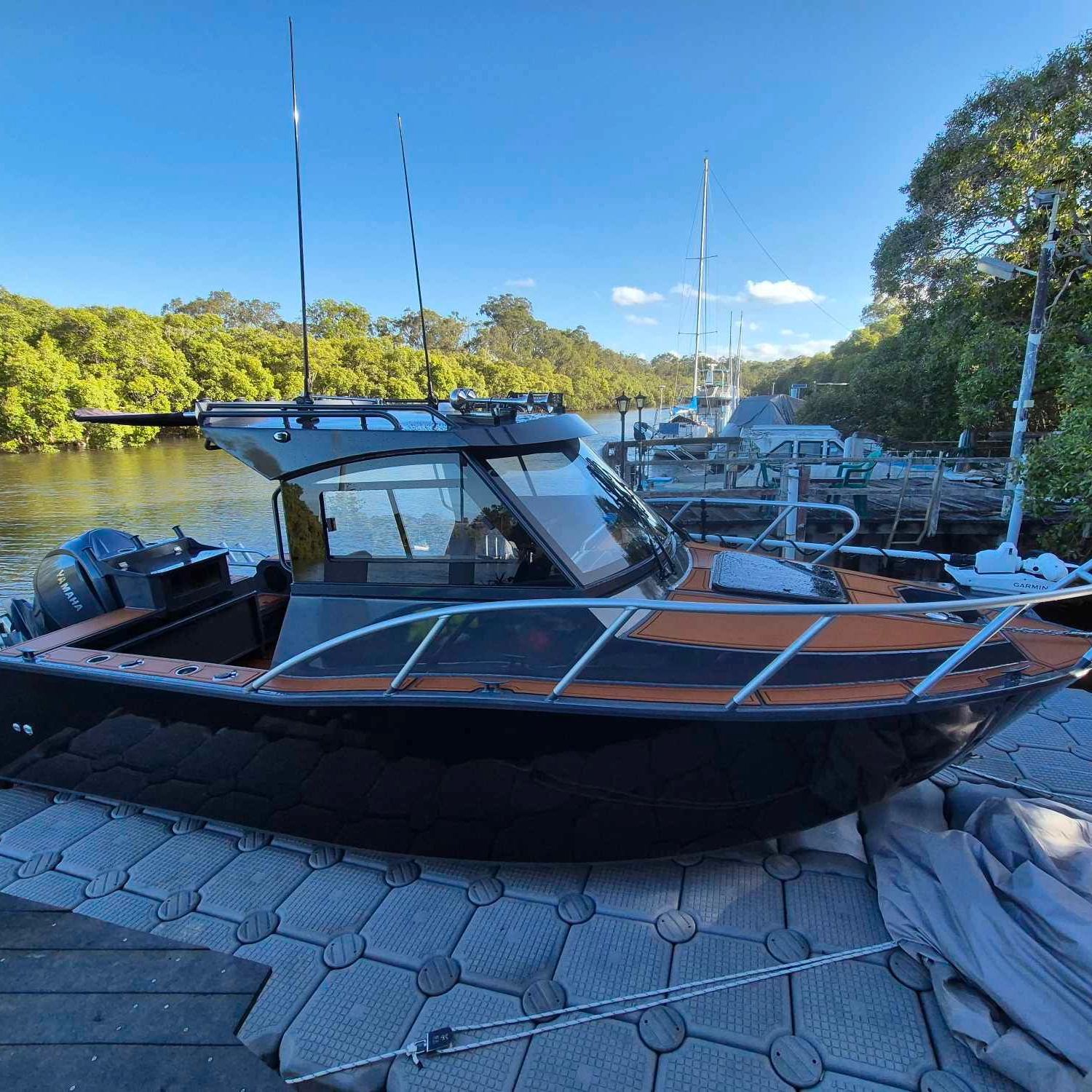 Profisher Boat 6.85m