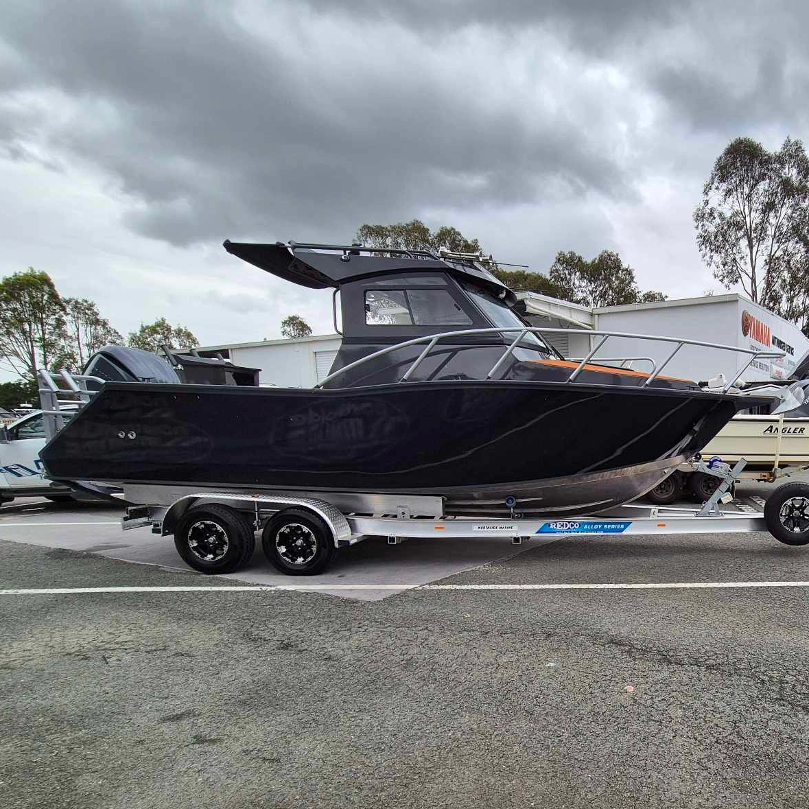 Profisher Boat 6.85m