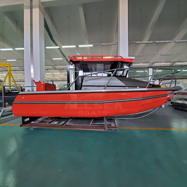 6.85m speed boat