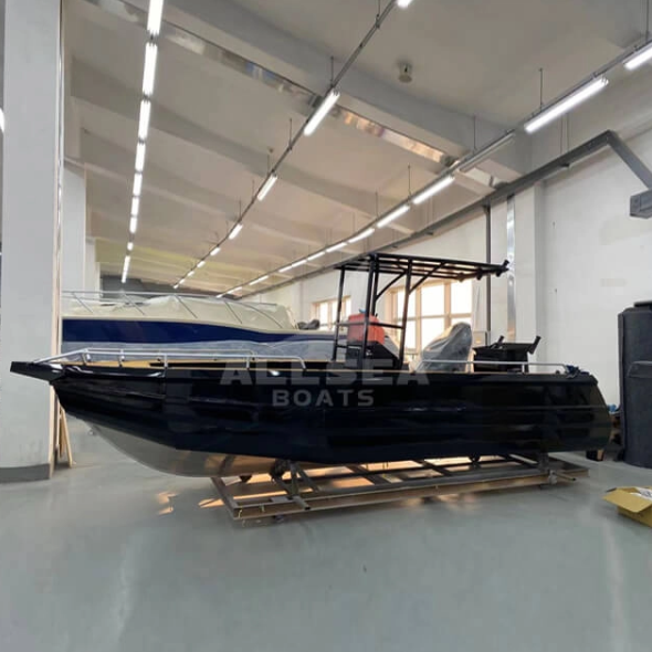 center console with cuddy cabin.png