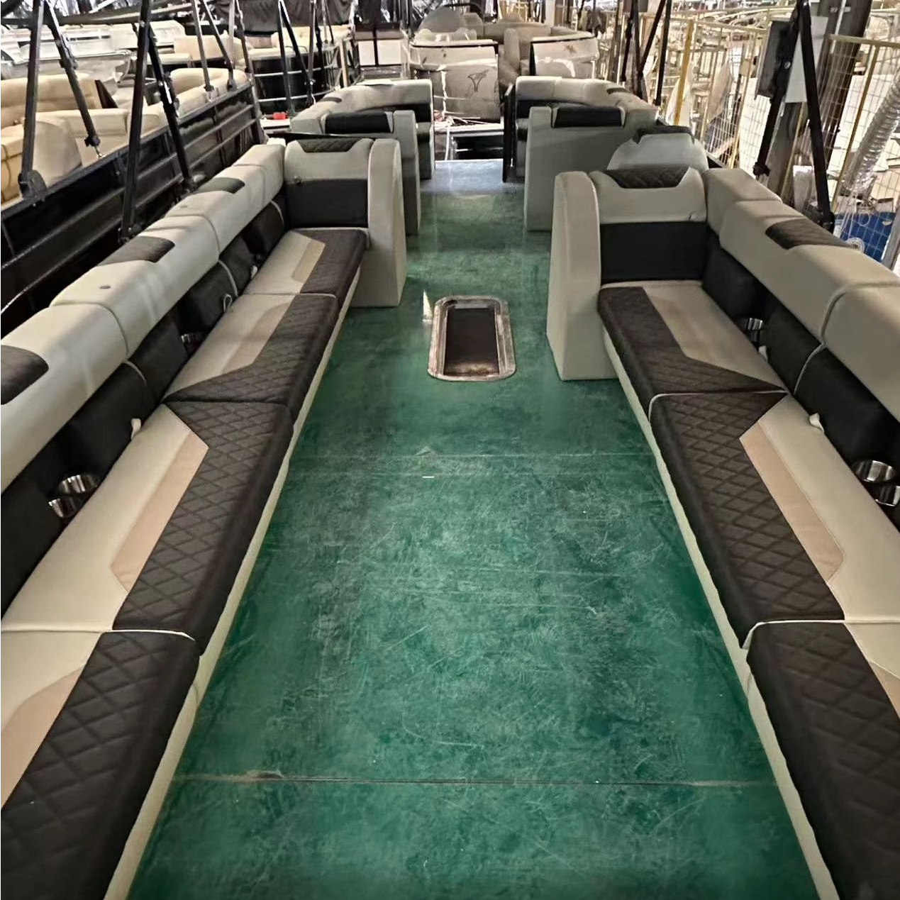 30ft Pontoon Boat