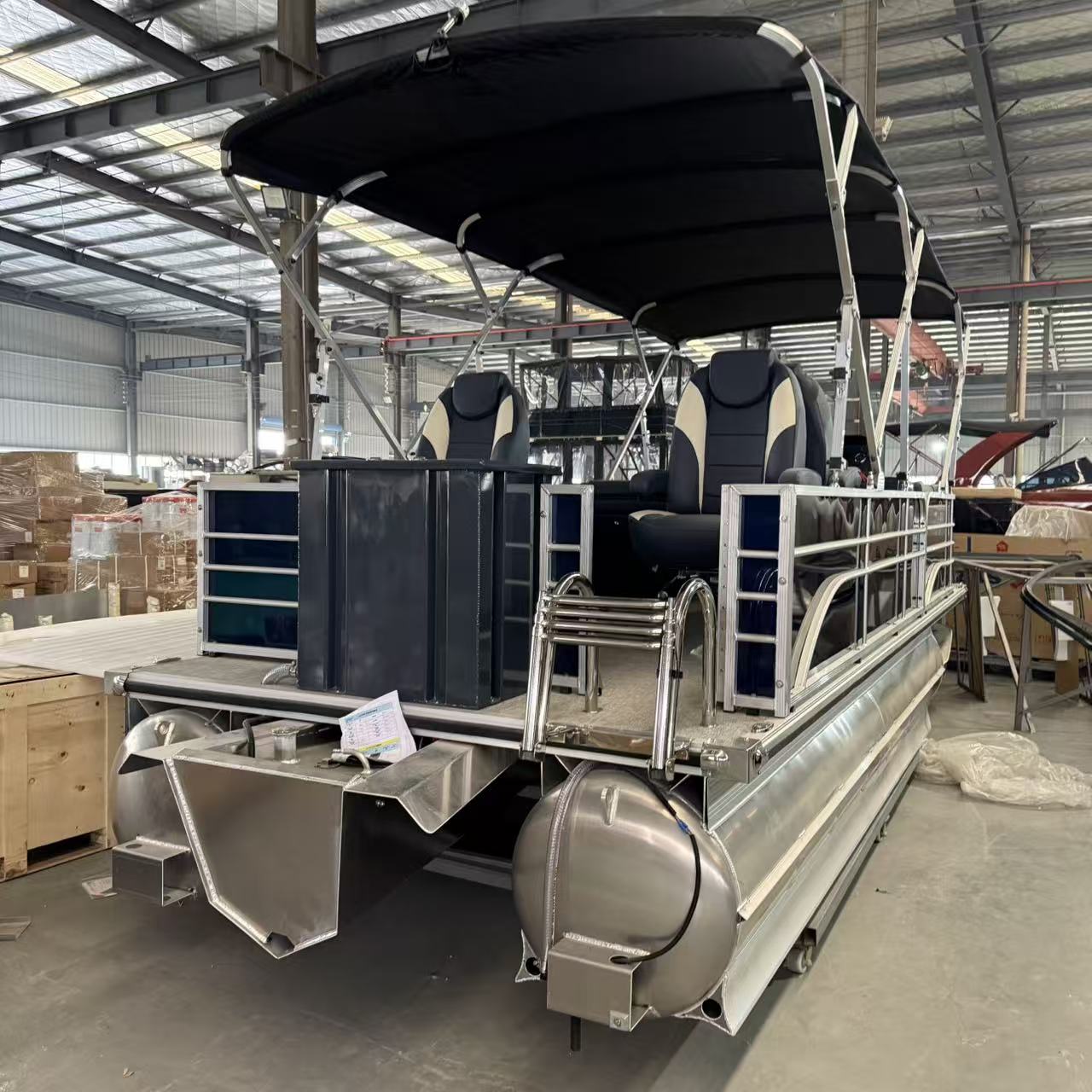 19ft Classic Pontoon with fishing seats5 19ft Classic Pontoon with fishing seats5
